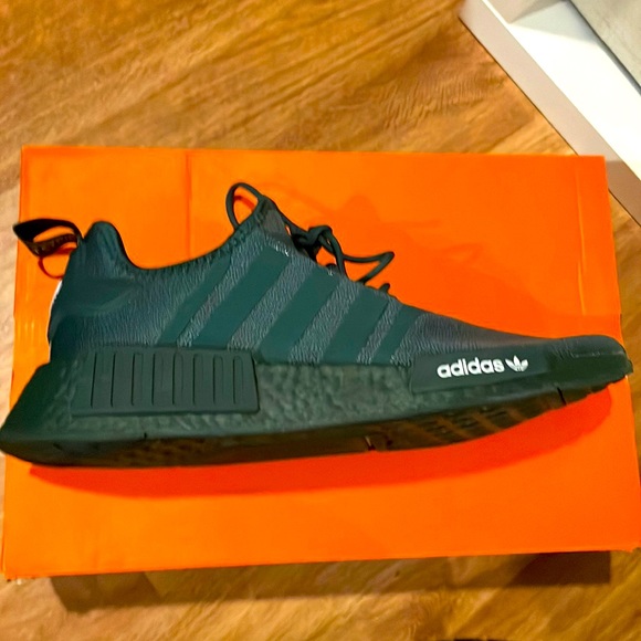 adidas gazelle silver green womens Adidas NMD R1 Core Black Solar Orange